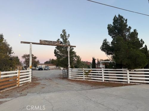 2-16100 Navajo Rd, Apple Valley, CA, 92307-1819 | Card Image
