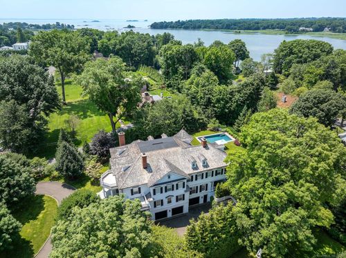 35 Club Rd, Riverside, CT, 06878-2002 | Card Image