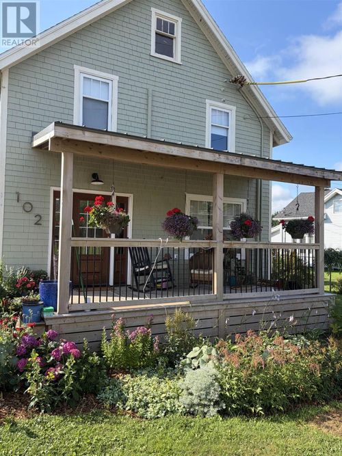 102 Victoria St W, House with 3 bedrooms, 2 bathrooms and null parking in Kensington PE | Card Image
