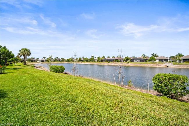 28041 Captiva Shell Loop, House other with 3 bedrooms, 4 bathrooms and 3 parking in BONITA SPRINGS FL | Image 23