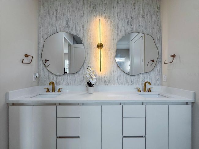 1808 W Erna Dr, House other with 4 bedrooms, 3 bathrooms and null parking in TAMPA FL | Image 69