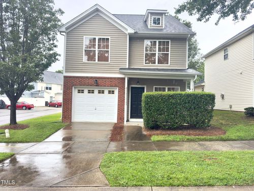 105 Danesway Dr, Holly Springs, NC, 27540-8326 | Card Image