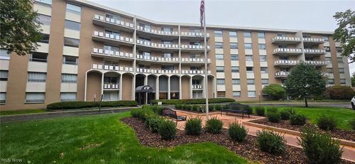 313-3400 Wooster Rd, Rocky River, OH, 44116-4108 | Card Image