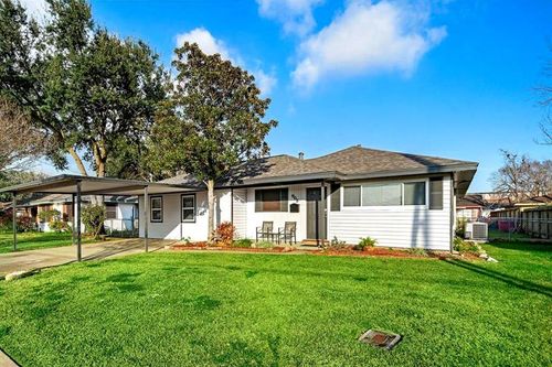 905 Ivy Ave, Deer Park, TX, 77536-3221 | Card Image