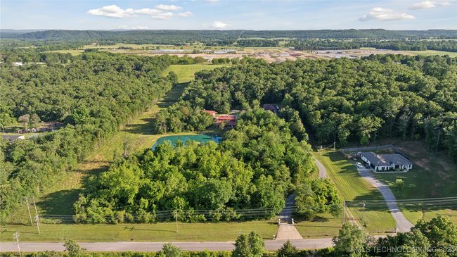 20119 E Willis Rd, House other with 3 bedrooms, 3 bathrooms and null parking in Tahlequah OK | Image 75