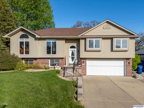 9813 Gabriella Dr, Plattsmouth, NE, 68048-4233 | Card Image