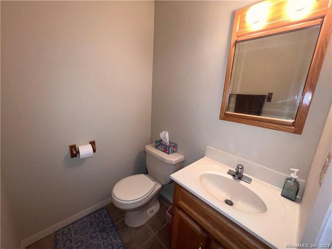 UNIT-2 - 33 Ridge Rd, Condo with 3 bedrooms, 2 bathrooms and null parking in Naugatuck CT | Image 8