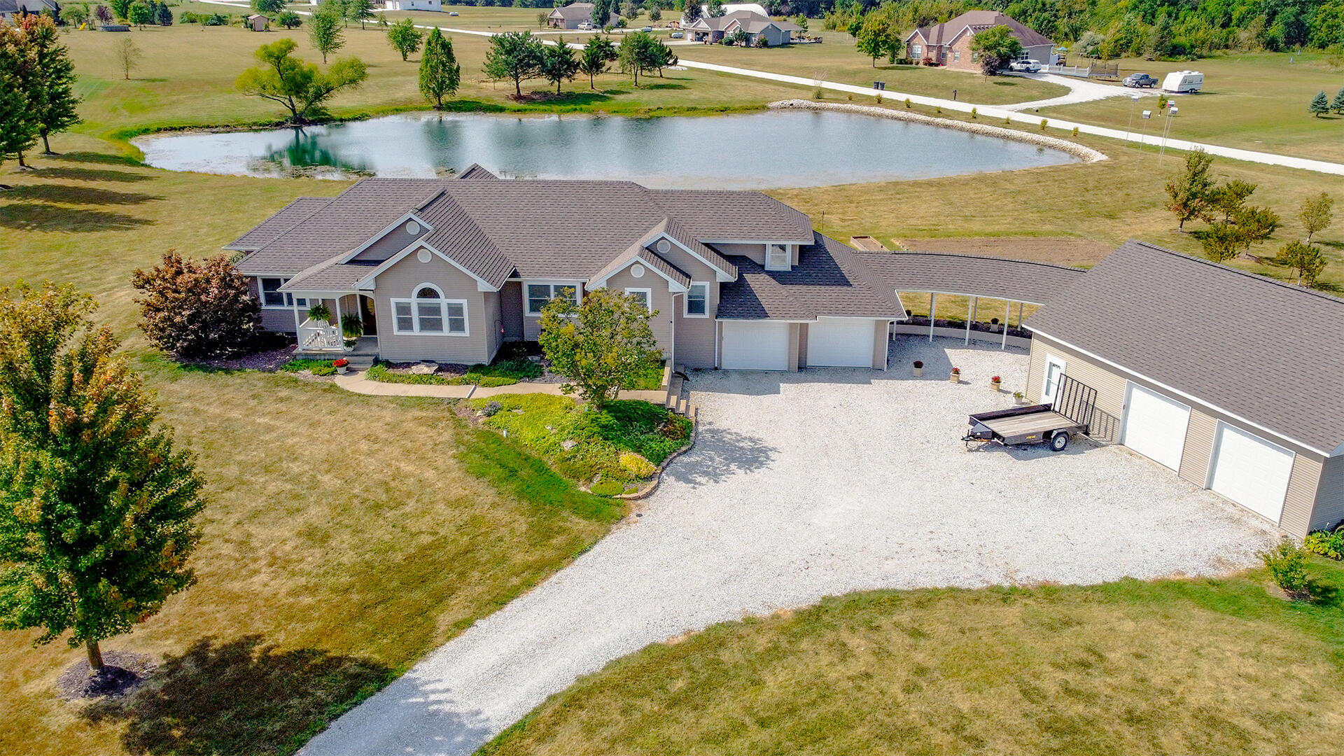 Audrain Road 104 , Centralia, MO 65240