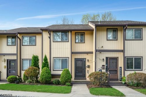 132 Chelsea Way, Bridgewater, NJ, 08807-3441 | Card Image