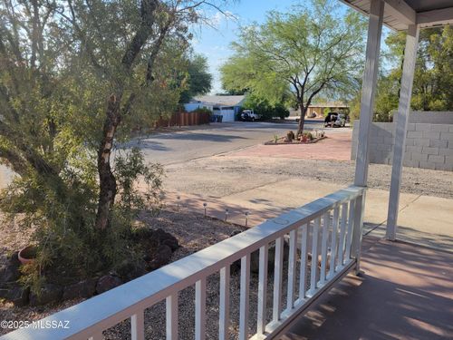 5352 Waverly St, Tucson, AZ, 85712-3640 | Card Image