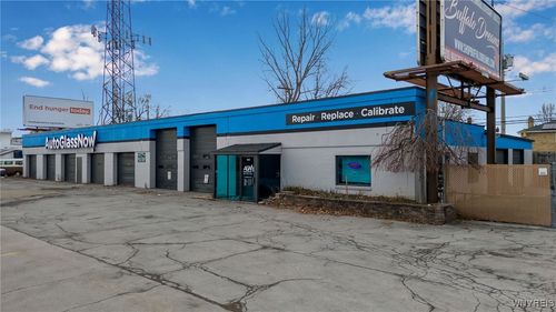 874 Niagara Falls Blvd, Buffalo, NY, 14223-1824 | Card Image