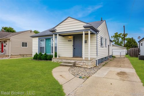 29454 Barton St, Garden City, MI, 48135-2650 | Card Image