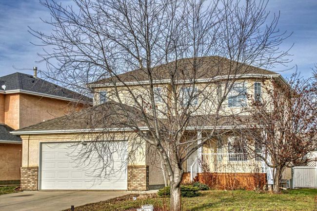 62 Kingston Drive, Home with 4 bedrooms, 3 bathrooms and 2 parking in Red Deer AB | Image 2