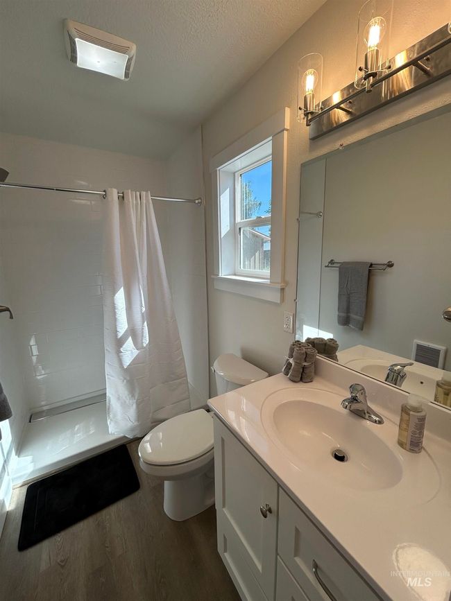 308 S Custer St, House other with 1 bedrooms, 1 bathrooms and 1 parking in Glenns Ferry ID | Image 12