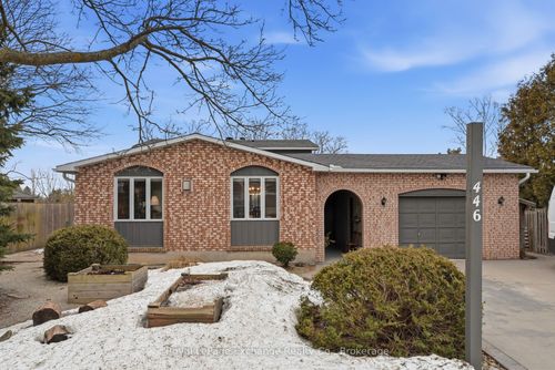 446 Highland Dr, Kincardine, ON, N2Z1W9 | Card Image