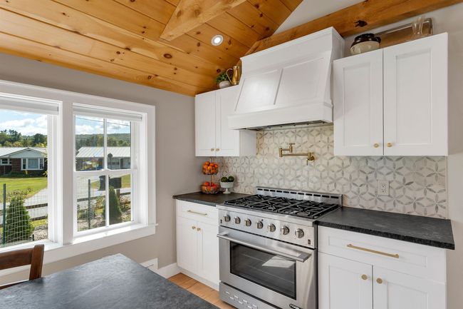 8 Hayward Rd, House other with 3 bedrooms, 3 bathrooms and null parking in Plainfield NH | Image 47