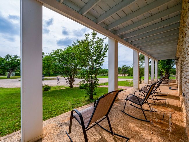 182 Little Ranch Rd, House other with 4 bedrooms, 3 bathrooms and 10 parking in Red Rock TX | Image 8