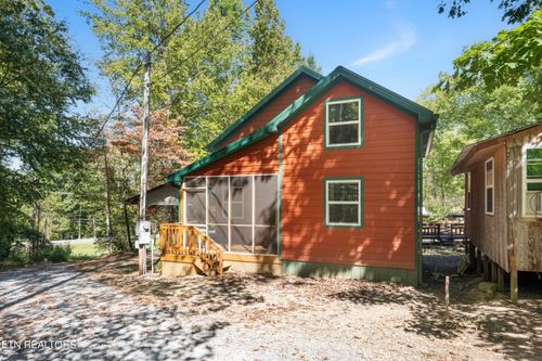 460 Sassafras Way, Cosby, TN, 37722-1401 | Card Image