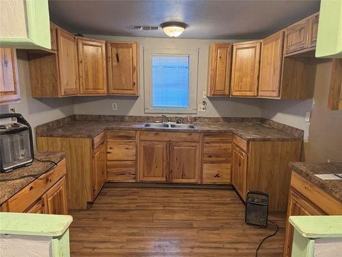 626 Se 38th St, Oklahoma City, OK, 73129-5216 | Card Image