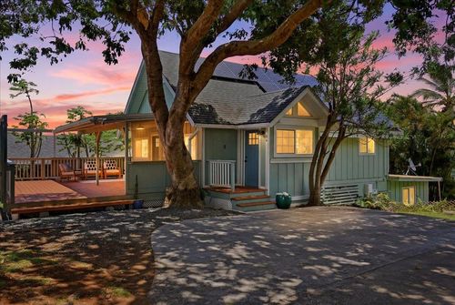 16 Makani Rd, Makawao, HI, 96768-8914 | Card Image