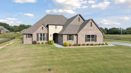 20927 S Richmond Ave, Claremore, OK, 74019-5035 | Card Image