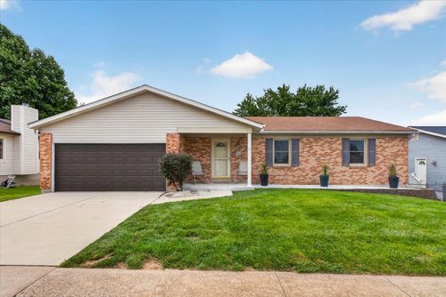 12120 Jeannette Mary Dr, Maryland Heights, MO, 63043-4221 | Card Image