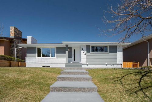 924 Canna Cres Sw, Calgary, AB, T2W1N9 | Card Image