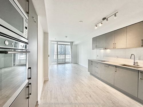 509-27 Bathurst St, Toronto, ON, M5V0R1 | Card Image