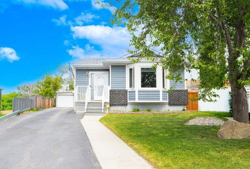 70 Elizabeth Way Se, Airdrie, AB, T4B2H6 | Card Image