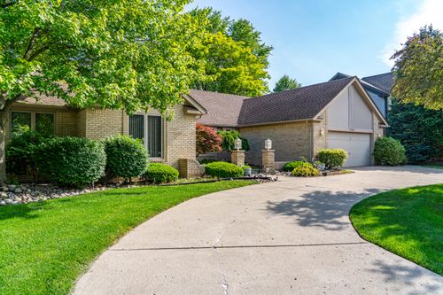 37860 Stableview Drive, Farmington, MI, 48335 | Card Image
