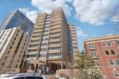 1c-1919 N Summit Avenue, Milwaukee, WI, 53202 | Card Image