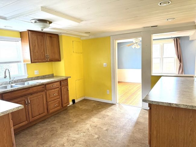 7 Stanton Ave, House other with 4 bedrooms, 1 bathrooms and 2 parking in Huntington MA | Image 6