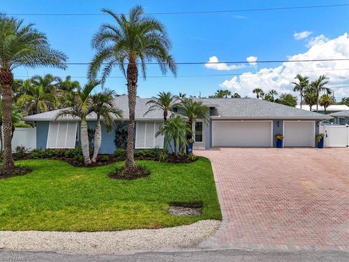 221 Albatross St, FORT MYERS BEACH, FL, 33931-4503 | Card Image