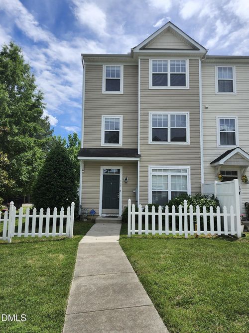 apt-111-8620 Neuse Club Ln, Raleigh, NC, 27616-8037 | Card Image