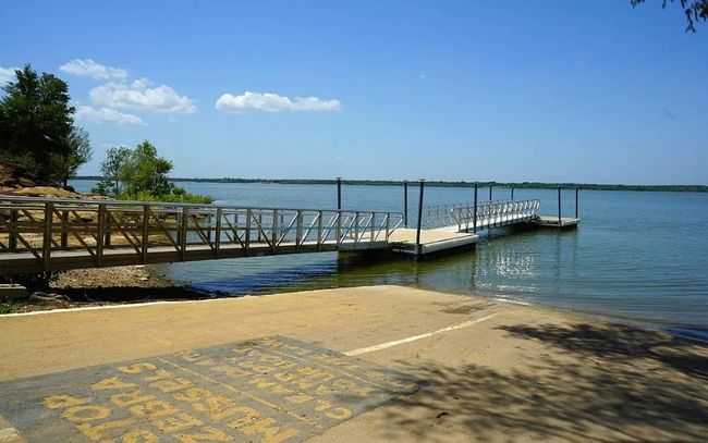 View of boat dock and pier for fishing | Image 37