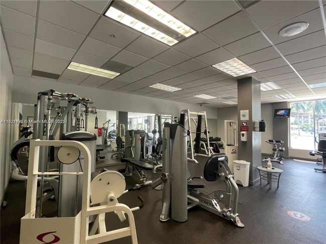 APT-207 - 19390 Collins Ave, Condo with 2 bedrooms, 2 bathrooms and null parking in Sunny Isles Beach FL | Image 54