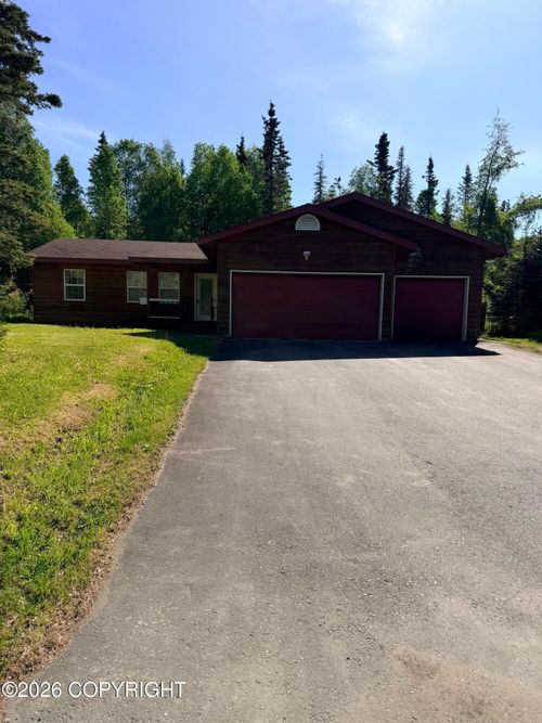 516 Ash Ave, Kenai, AK, 99611-7558 | Card Image