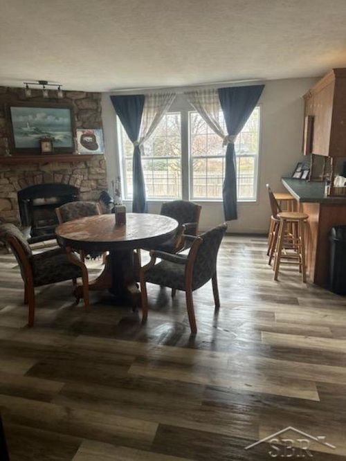 840 E Washington, Freeland, MI, 48623-8439 | Card Image