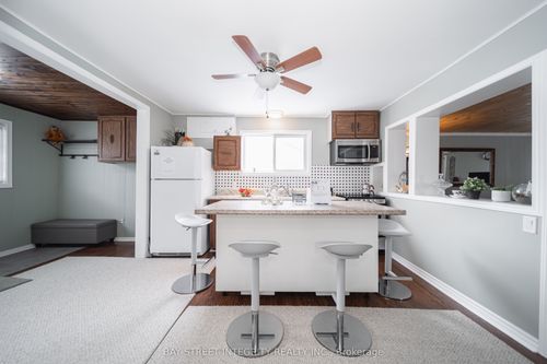 74 De La Salle Blvd, Jacksons Point, ON, L0E1L0 | Card Image