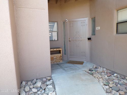 19101-6655 N Canyon Crest Dr, Tucson, AZ, 85750-0938 | Card Image