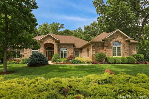9516 Thousand Oaks Cir, Spring Grove, IL, 60081-8012 | Card Image