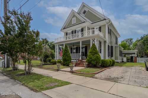405 Hancock St, New Bern, NC, 28560-4922 | Card Image