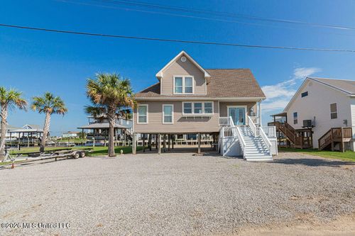 11057 Idaho St, Bay Saint Louis, MS, 39520-7043 | Card Image