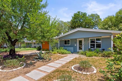 8405 Rockwood Ln, Austin, TX, 78757-6919 | Card Image