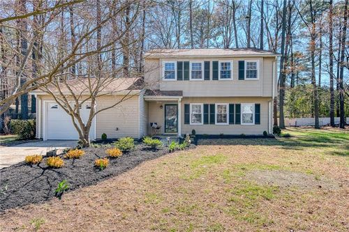 111 Melody Ln, Yorktown, VA, 23692-4832 | Card Image