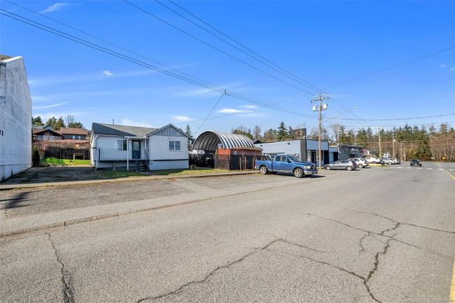 8118 York Ave, House other with 2 bedrooms, 1 bathrooms and 2 parking in Crofton BC | Image 5