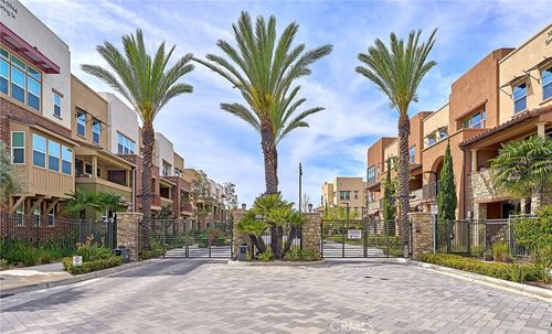 5829 Springwater Dr, Buena Park, CA, 90621-1676 | Card Image