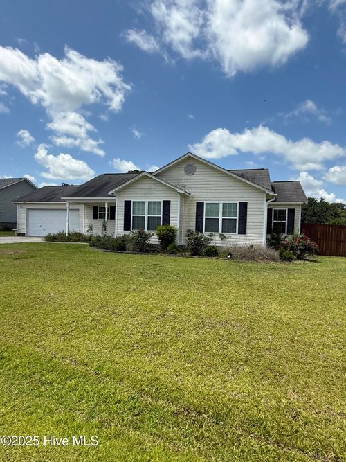 102 Harmony Way, Richlands, NC, 28574-8419 | Card Image