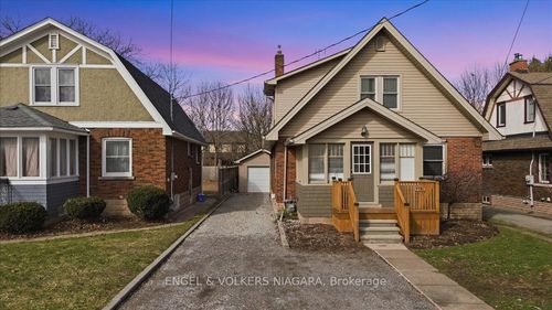 5791 Dorchester Road W, Niagara Falls, ON, L2G5S6 | Card Image