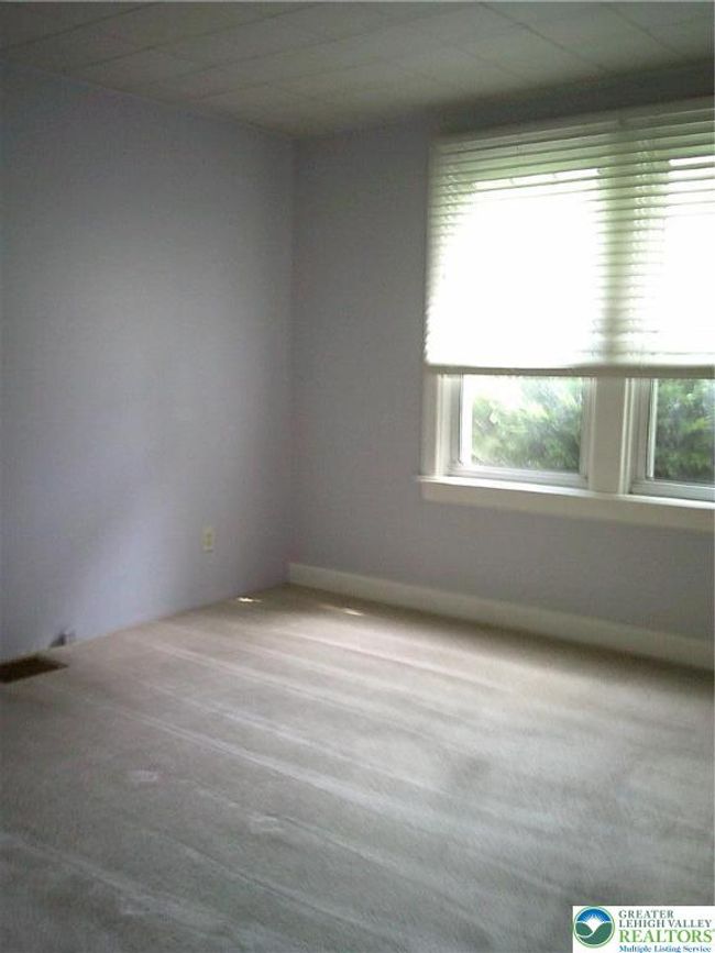 2032 Riverside Dr, House other with 4 bedrooms, 2 bathrooms and null parking in BETHLEHEM PA | Image 12